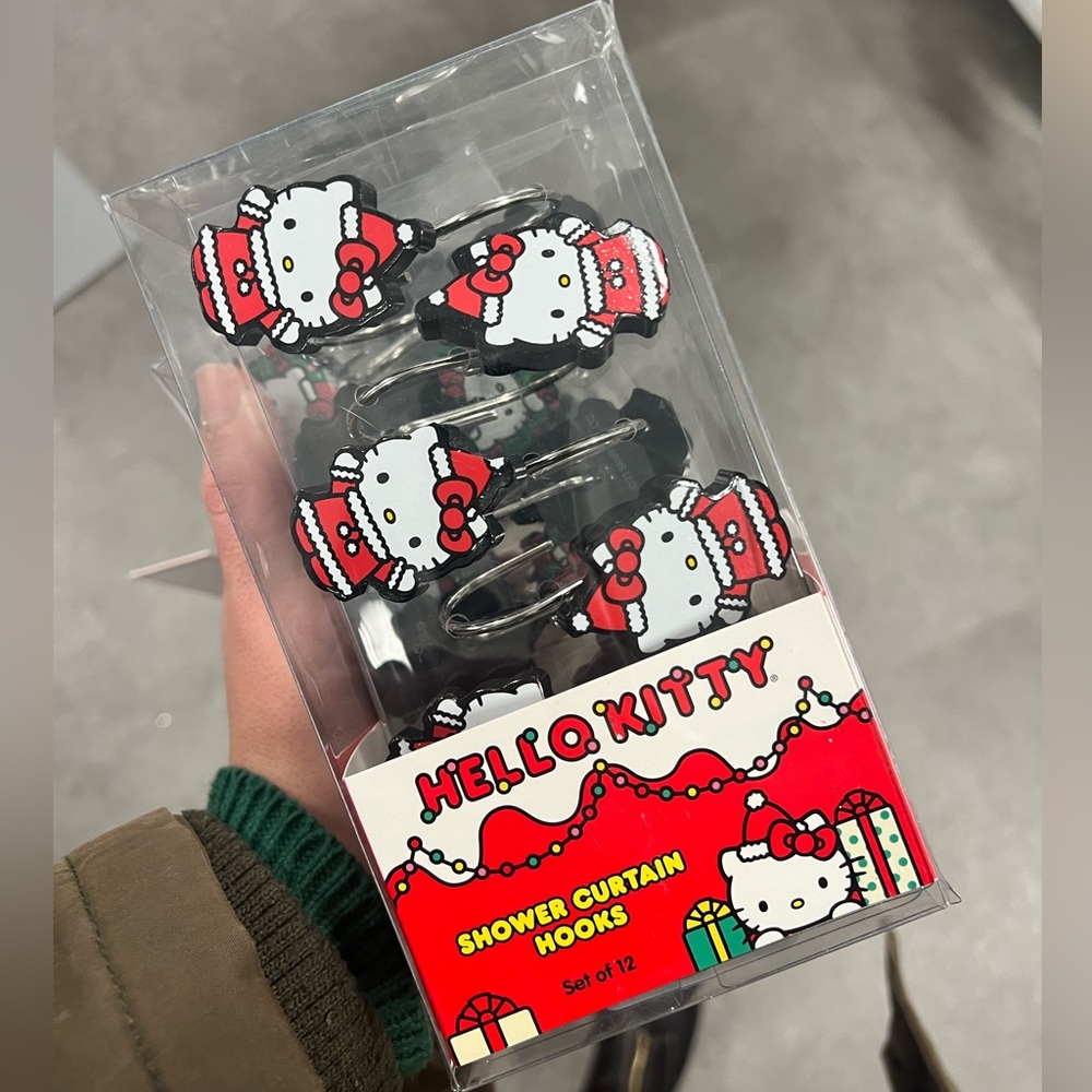 Hello Kitty Santa Shower Hooks NWT